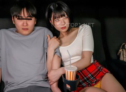 Thanh niên bao rạp nữa đêm để xem phim thì bị một cô gái lạ gạ gẫm Thanh niên bao rạp nữa đêm để xem phim thì bị một cô gái lạ gạ gẫm